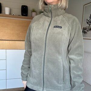 Columbia Fleece Size Small in Green